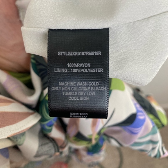 Sanctuary White Tropical Floral Ruffle Short Sleeve‎ Jumpsuit Wide Leg - Medium - Picture 14 of 15